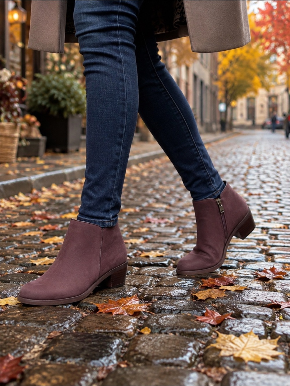 AETREX Plum Leather Ankle Booties with Block Heel Sz 8.5 Feminine Quality Comfy